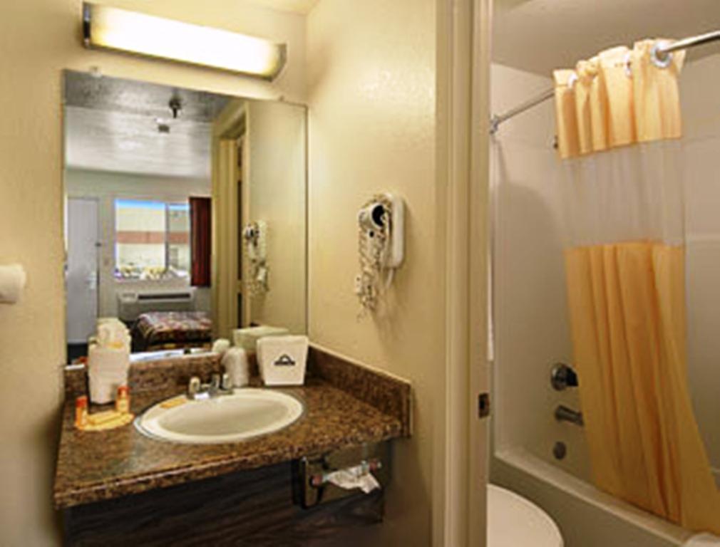 ויקטורוויל Park Avenue Inn & Suites חדר תמונה