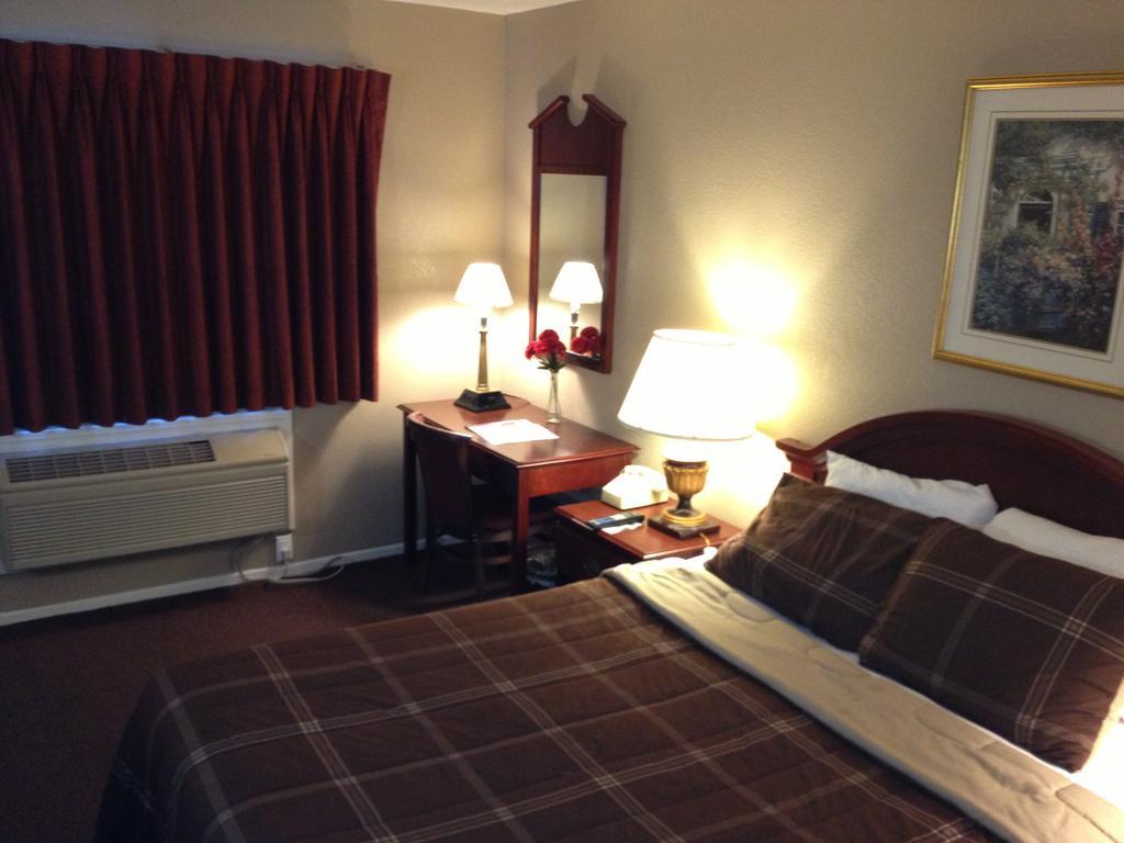 ויקטורוויל Park Avenue Inn & Suites חדר תמונה